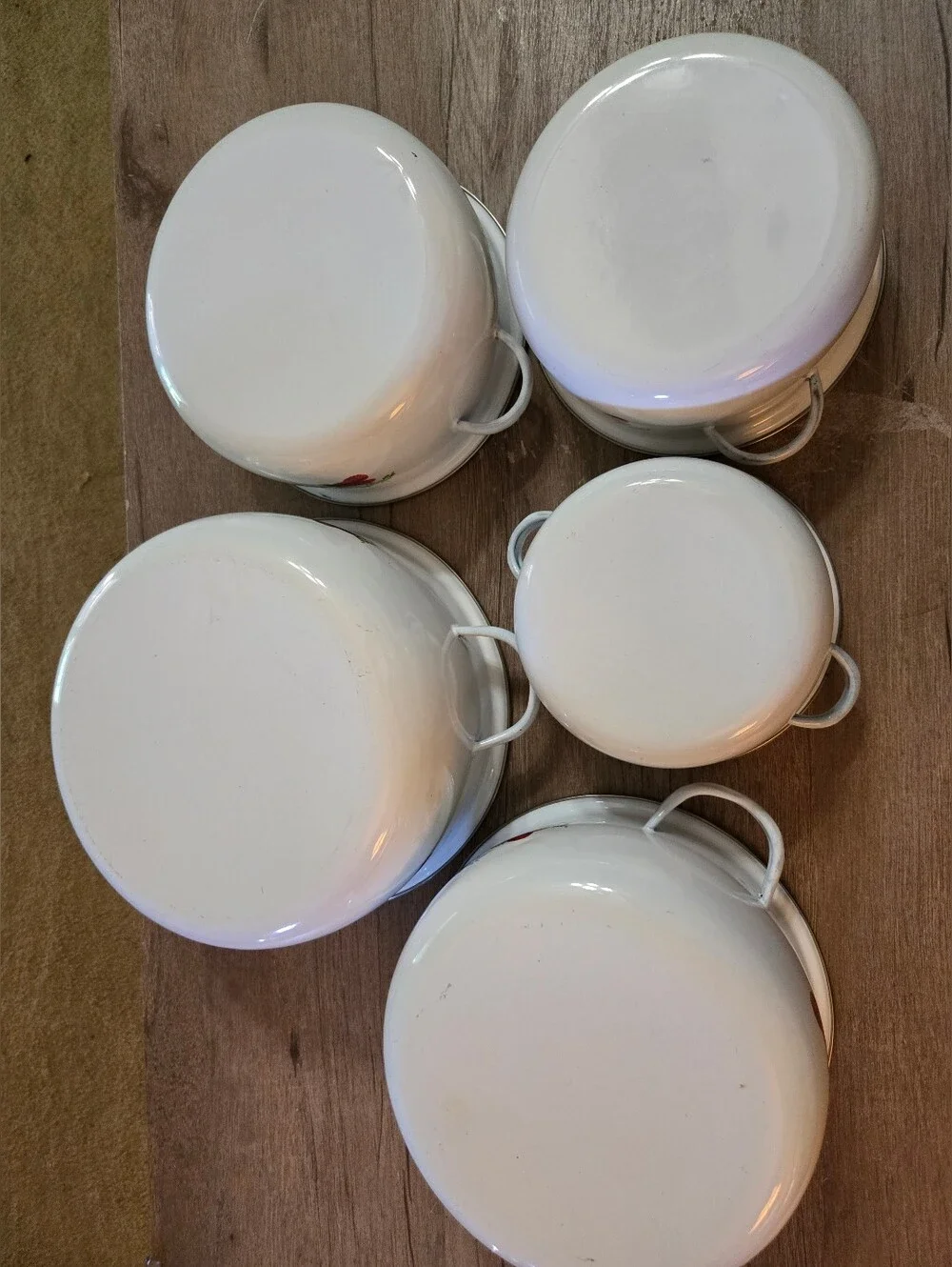 Vintage Enamel Strawberry Pattern Set